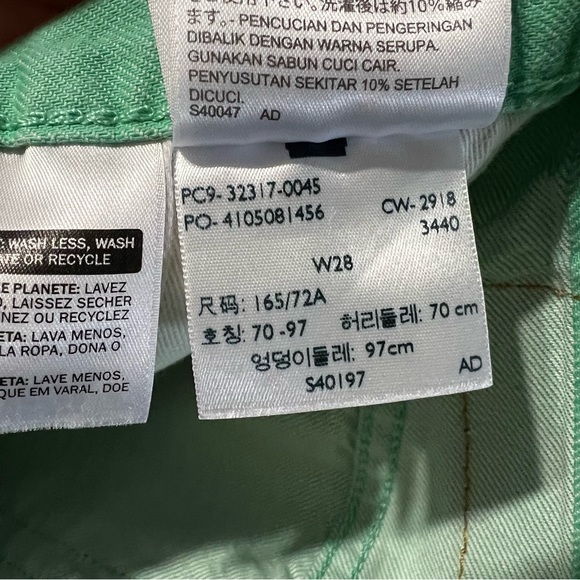 LEVI’S 501 Mid-Rise Jean Shorts in Mint Green - Picture 5 of 6